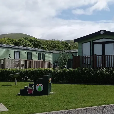 Adorable Caravan In Western Lakes Camping Workington